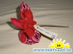 knapzakje met mini krentenbolletje