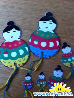 Gelukspoppetjes van papier